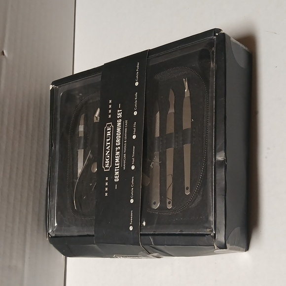 Signature Gentlemans Manicure Set with Leather Case NWT - Picture 3 of 5